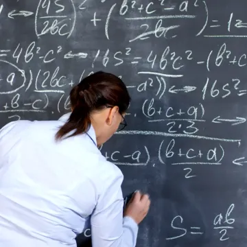 Povjesničari, stjuardese, pisci: Koga će prvog zamijeniti umjetna inteligencija?