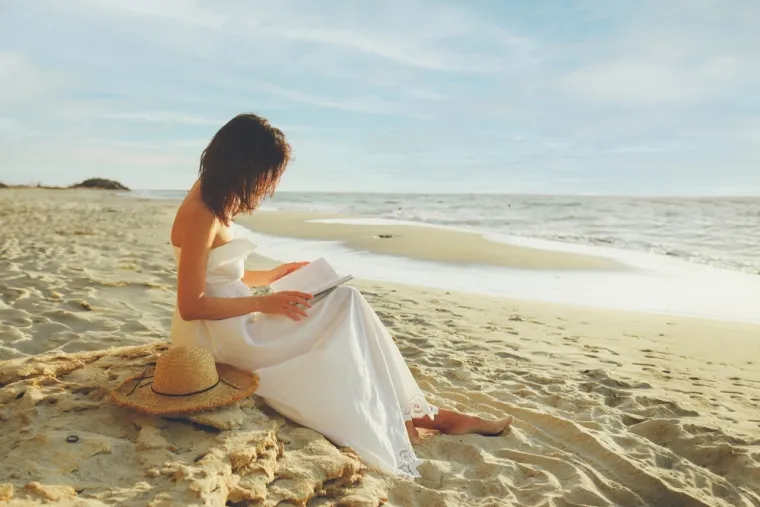 Vodič za savr&scaron;eno opu&scaron;tanje i bijeg od stvarnosti: Uz ove naslove uživajte na odmoru