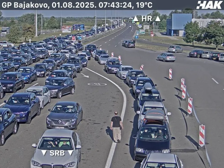 Kilometarske kolone na hrvatskim cestama, HAK izvijestio gdje su najveći čepovi
