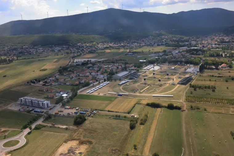 Spektakl u Dalmaciji sve je bliži: Ovako trenutno izgleda najiščekivanija pozornica u Hrvatskoj