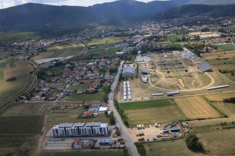 Spektakl u Dalmaciji sve je bliži: Ovako trenutno izgleda najiščekivanija pozornica u Hrvatskoj