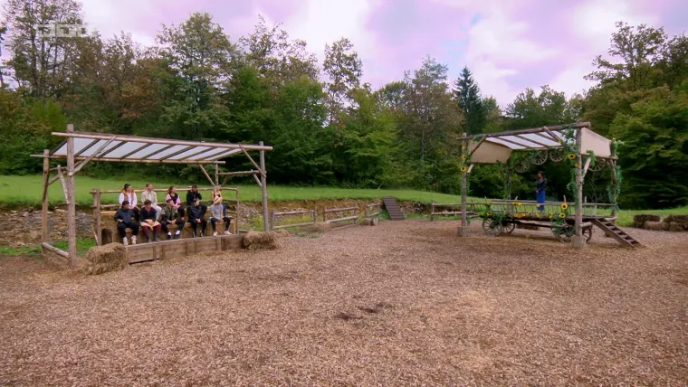 Tako blizu, a tako daleko! Jelena napustila Farmu nakon napetog duela