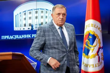 Dodik rigao vatru na presici: 'Muslimani žele eliminirati Hrvate i Srbe'