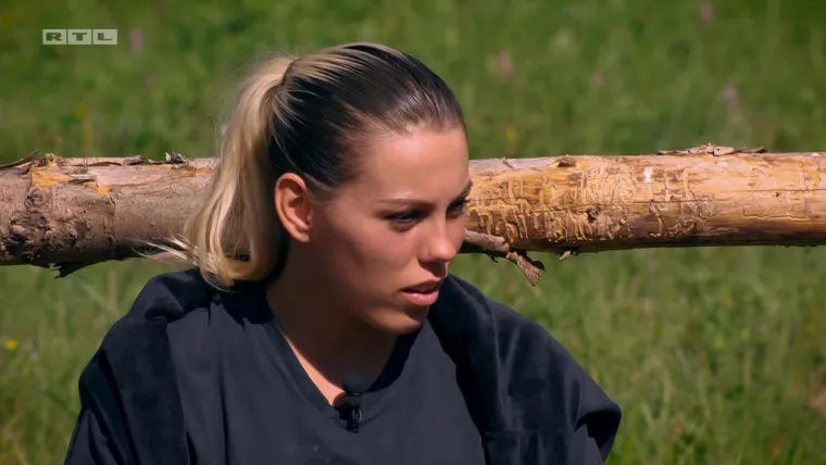 Paljba po Manueli - Rebecca je prozvala: ‘Baba vračara’