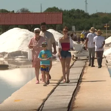 Bili smo na festivalu soli u Ninu, evo zbog čega svake godine privlači sve više turista