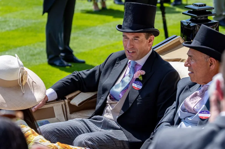 Veliko slavlje u kraljevskoj obitelji: Omiljeni unuk kraljice Elizabete otkrio neočekivane novosti