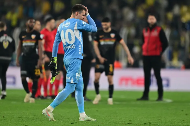 Pojavio se klub koji želi dovesti Livakovića: Evo koliko Fenerbahče traži za Vatrenu 'jedinicu'