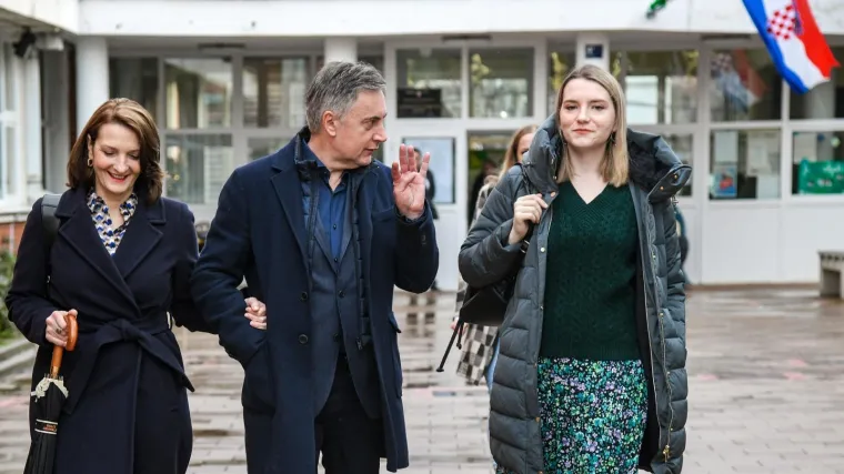 Ovako izgleda kći Miroslava Škore: Samozatajna Ivana završila je fakultet, a evo gdje danas radi