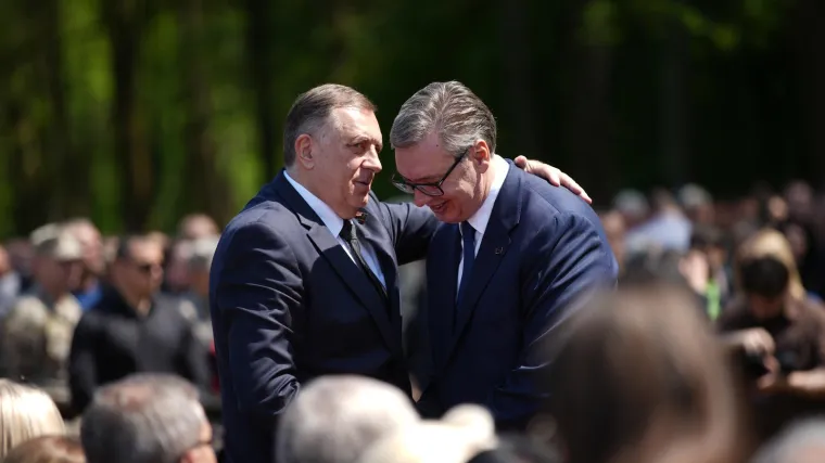 Vučić ne da na Dodika: 'Dobrodošao je u Srbiju, neće biti uhićen. Ta presuda je politička perverzija'