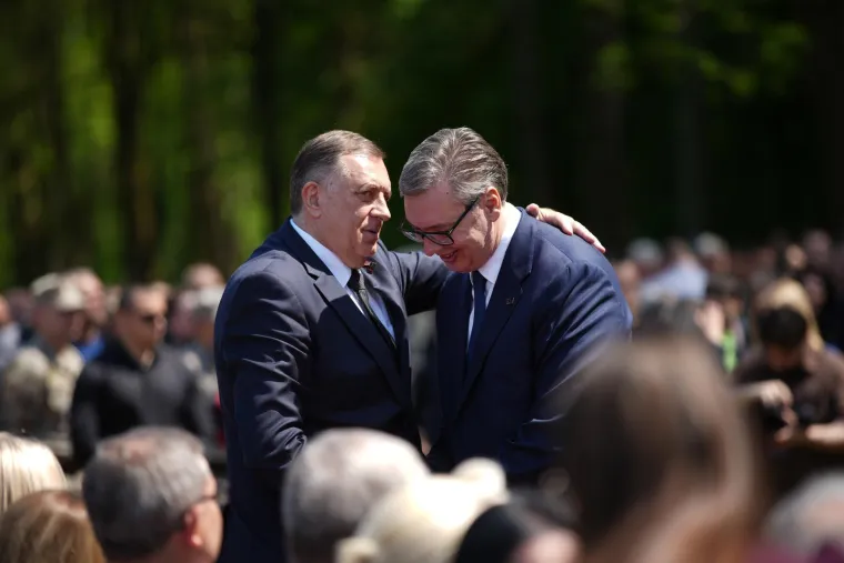 Vučić ne da na Dodika: 'Dobrodošao je u Srbiju, neće biti uhićen. Ta presuda je politička perverzija'