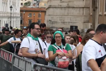 Papa Lav XIV. na bdjenju sa stotinama tisuća mladih iz cijelog svijeta: 'Znak nade za Crkvu'