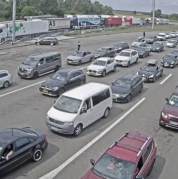 Kaos na cestama, kolona na Bajakovu duga pet kilometara: Na ovim pravcima ćete sigurno zapeti