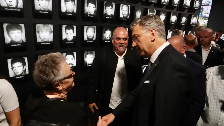 Cijeli državni vrh okupio se u Sinju, Plenković: 'Vojska nije tro&scaron;ak nego ulaganje u slobodu'