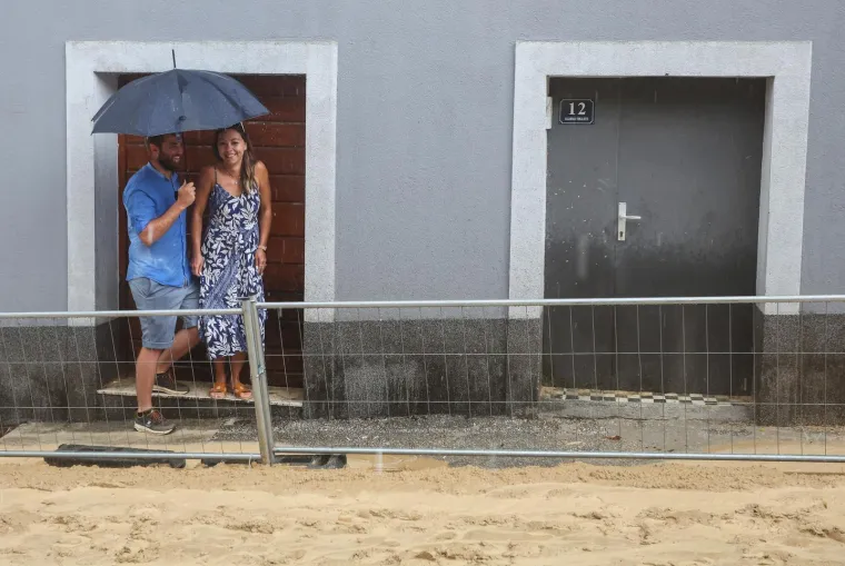 Nad Sinjom olujni oblak od 12 kilometara: Na ulicama nestvarne scene, stvorile se bujice!