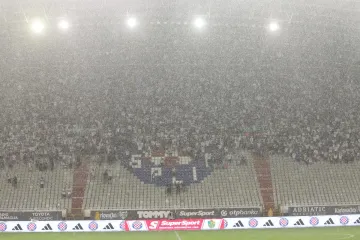 Hajduk na potopljenom Poljudu bez Livaje i Rebića stišće Istru: Karačić umalo zabio, publika na nogama