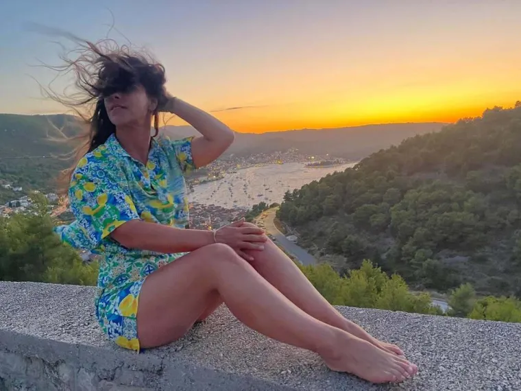 Glumica iz Sjena prošlosti ne skida se iz badića na najdražem joj otoku