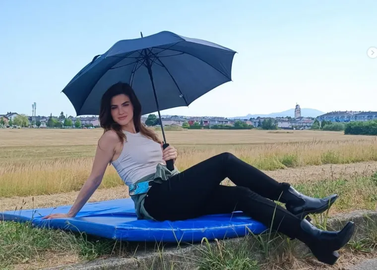 Zvijezda Sjena prošlosti otkriva svoj beauty ritual i stil izvan seta