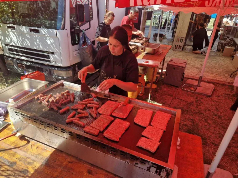 Završilo sinjsko ludilo! Thompson završio s 'Lijepa li si', a policija poslala važno upozorenje