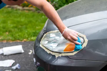 Stručnjak za automobile poručio vozačima: 'Ovaj trik značajno poboljšava vidljivost noću'