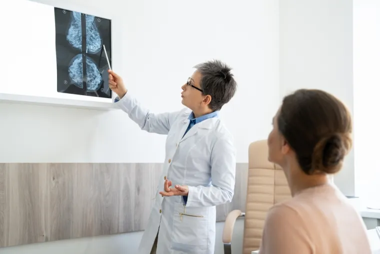 Tvrdi da zna od čega je dobila rak: Liječnici njezine objave nazvali opasnima