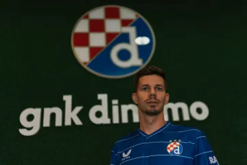 Miha Zajc je novi igrač Dinama: 'Velika je čast nositi ovaj dres, jedva čekam istrčati pred navijače'