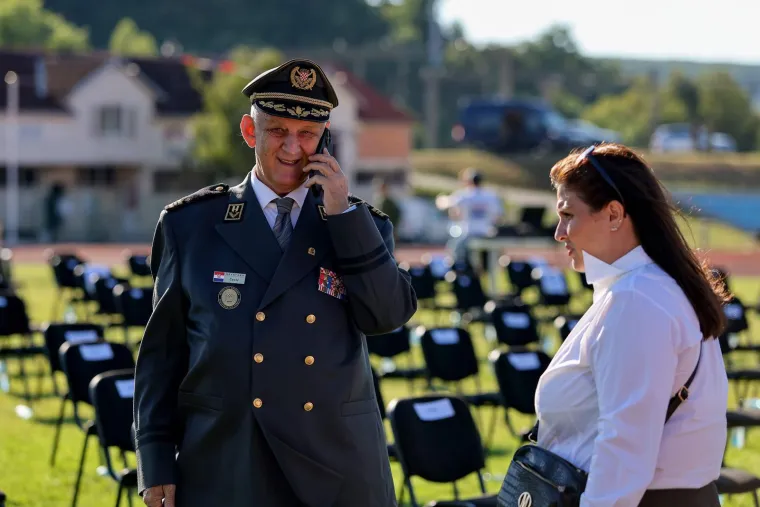 Velika proslava u Kninu i letački spektakl na hrvatskom nebu! Nižu se reakcije na Milanovićev potez