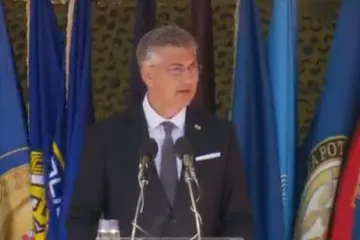 Plenković iz Knina o danima ponosa i slave: 'Oluja je donijela mir u kojem skloništa nisu bila utočišta, nego sjećanje'