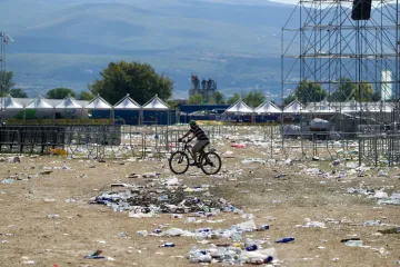 Jutro nakon koncerta Thompsona: Hrpetina smeća i još poneki obožavatelj