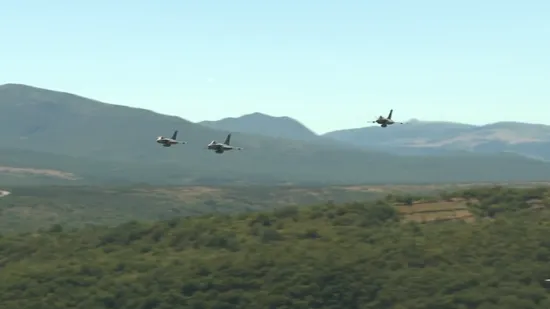 Moćni Rafalei parali nebo iznad Knina: Spektakularni kadrovi kao iz Top Guna