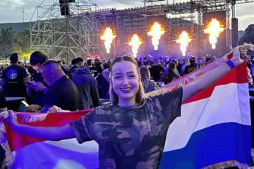 Thompsonova nećakinja zabavljala se na koncertu: U VIP-u uživala s prijateljima