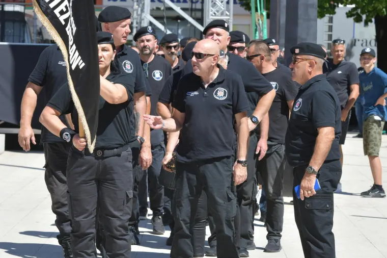 Skejo u Kninu je opet 'Za dom spreman': 'Hrvatski pozdrav je temelj našeg naroda'