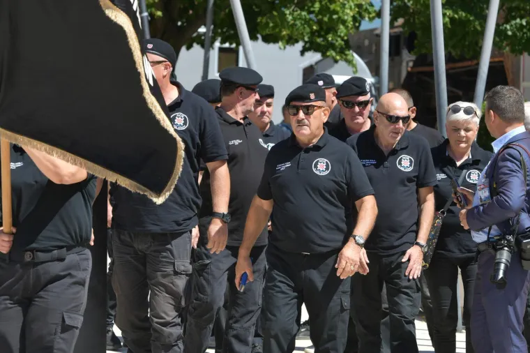 Skejo u Kninu je opet 'Za dom spreman': 'Hrvatski pozdrav je temelj našeg naroda'