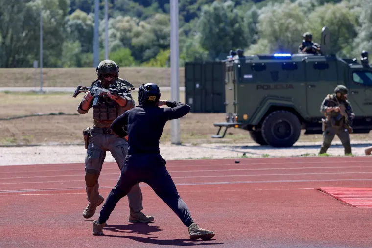 ATJ Lučko demonstrirao silu, pogledajte akcijske prizore: Ovako se hvataju teroristi
