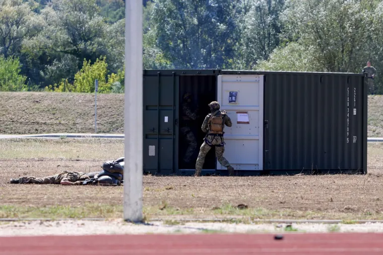 ATJ Lučko demonstrirao silu, pogledajte akcijske prizore: Ovako se hvataju teroristi
