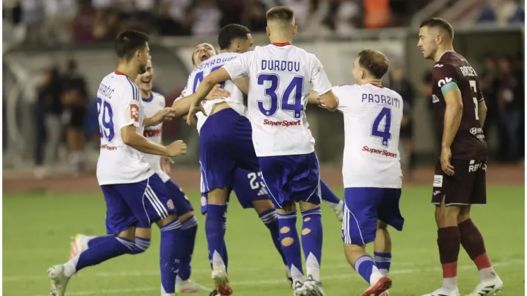 Poslušajte razgovor glavnog suca i VAR sobe o penalu za Hajduk protiv Istre
