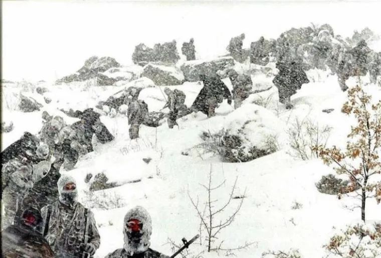 Nosili 30 kg opreme, pili vodu iz lokve, jeli što su našli: 'Zavezali marame, stavili boje na lice i pravac - Gračac'