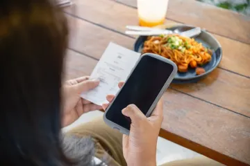 Niste planirali puno potrošiti na večeru u restoranu, ali je račun veći od planiranog? Evo zašto