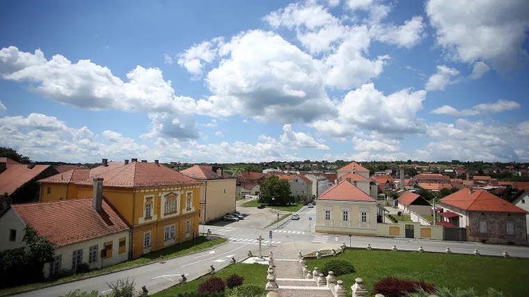 Vozio se usred Pakraca, a onda se dogodio neočekivani susret zbog kojeg će žaliti