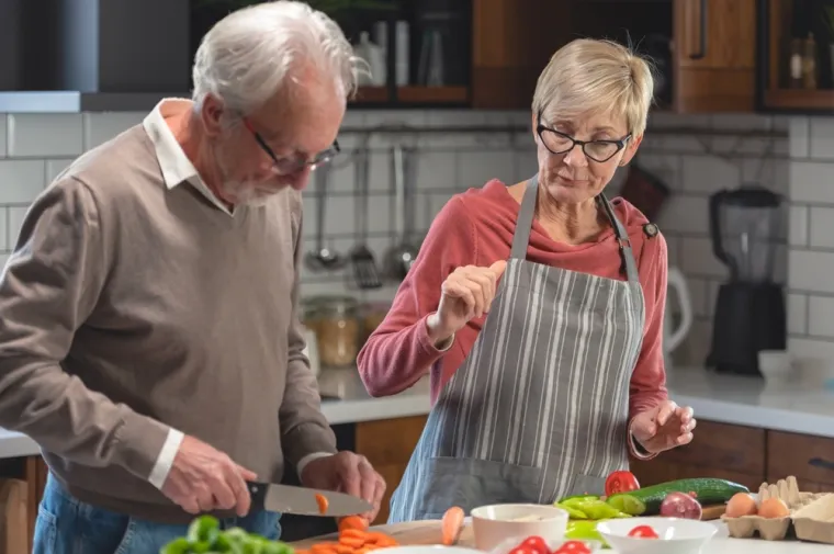 Liječnici savjetuju da izbjegavate ove namirnice ako ste stariji od 65 godina