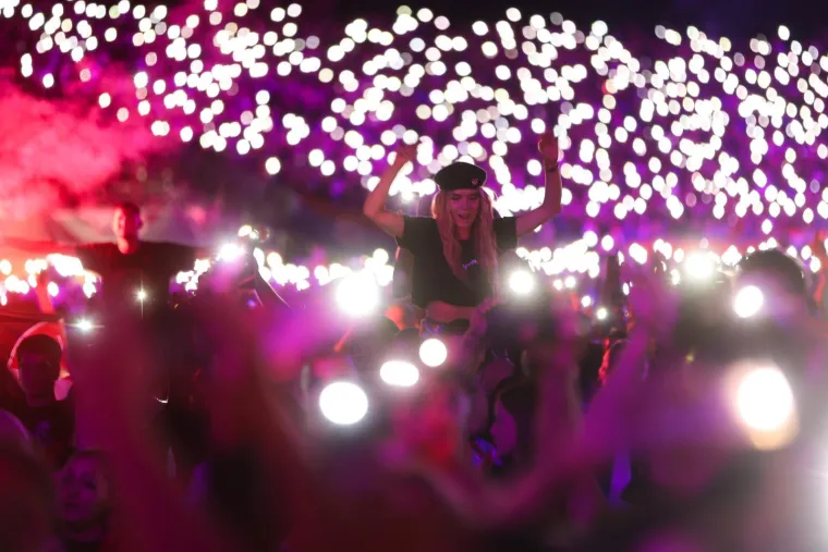 Instagram blokirao korisnike zbog objava s Thompsonovog koncerta, evo zašto