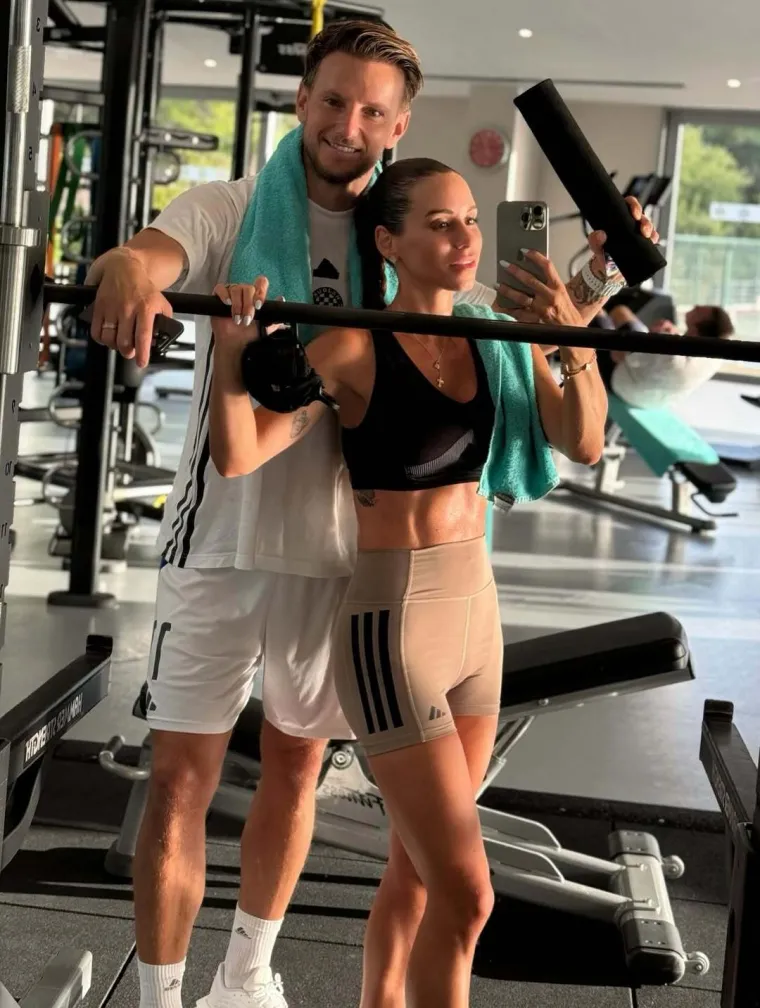 Rakitićeva Raquel pokazala &scaron;to sa suprugom radi svaki dan