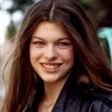 Bila je jedna od najljep&scaron;ih mladih glumica: Pogledajte kako danas izgleda zanosna Milla Jovovich