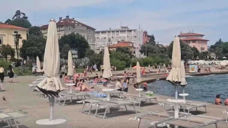 Žale se stranci, žale se domaći: Tko bi platio 120 eura za najam ležaljke?!