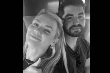 Bezuspješno je oživljavali prolaznici: Pronađena na brodu, vlasnik njezin dečko