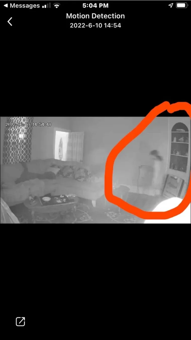 U kući im se ukazuje duh pokojne djevojčice? Korisnik Reddita prestravio ljude jezivim zapisima