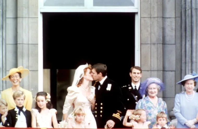 Princ Andrew u prvoj godini braka spavao s 12 žena, a tijekom života s više od tisuću