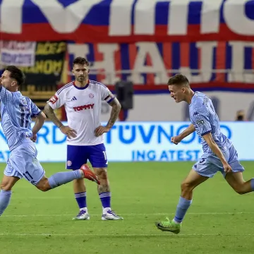 Ovako je Poljud izgledao nakon što je Dinamo poveo: Plavi slave kao da sutra ne postoji, a pogledajte Livajino lice