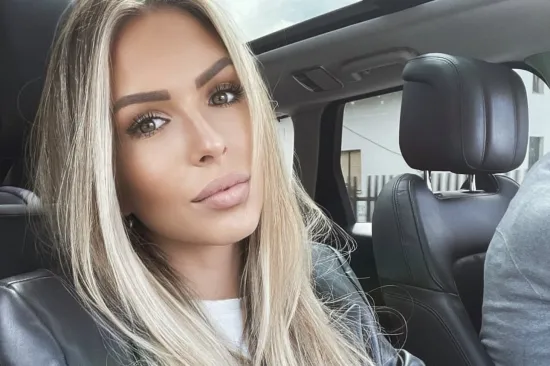 Privatni avioni i Chanel torbe: Supruga bivšeg najplaćenijeg dinamovca živi kao Kardashianke