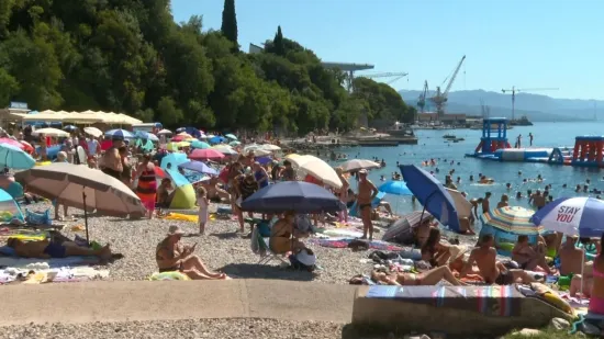 Vraćaju se vrućine, a toplinski val prži Rijeku: Danas 35°C, a najgore stiže u ponedjeljak