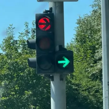 Semafor u Zagrebu izazvao kaos na društvenim mrežama, objašnjenja su hit: 'Žene kad šalju signale'